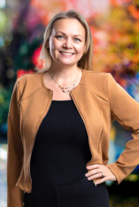 Headshot of Aimee Christman taken on-location by Andrew Elder of Best Frame Forward.